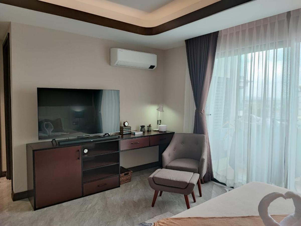 One Euphoria Prime Suite Hotel Angeles Exterior foto