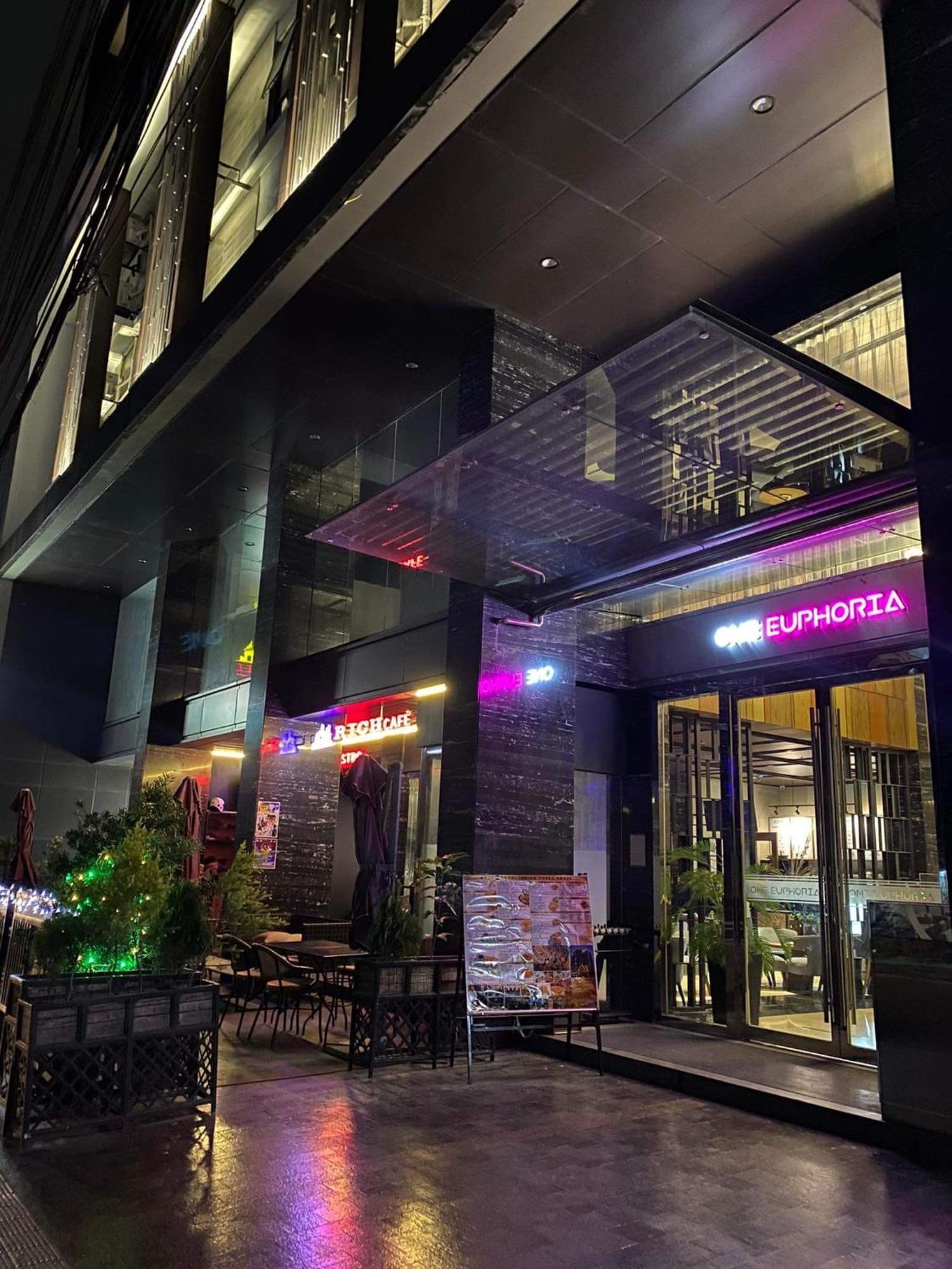 One Euphoria Prime Suite Hotel Angeles Exterior foto
